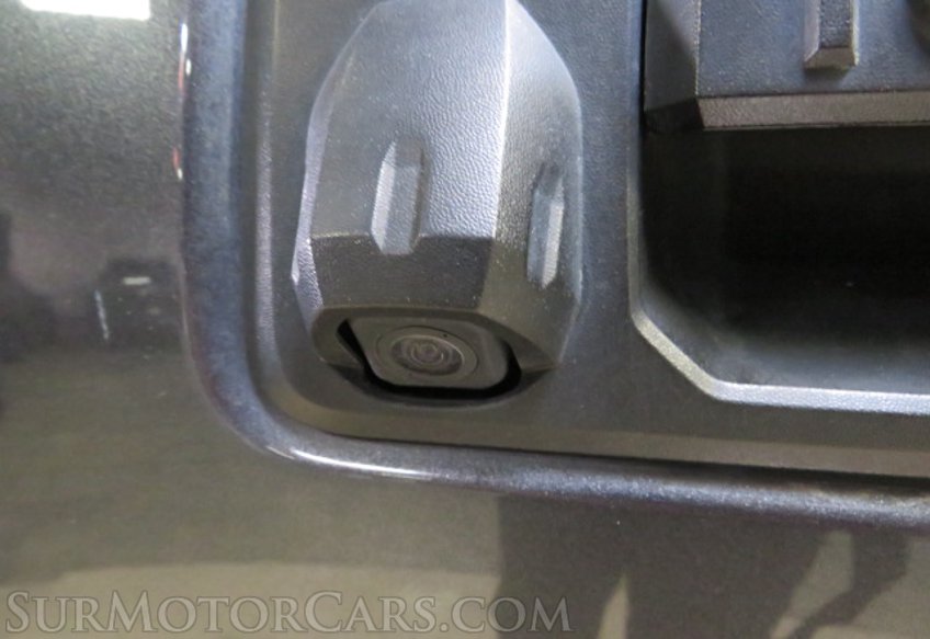 2020 Toyota Tacoma - Image 17