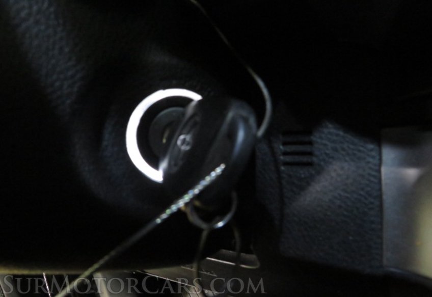 2020 Toyota Tacoma - Image 39