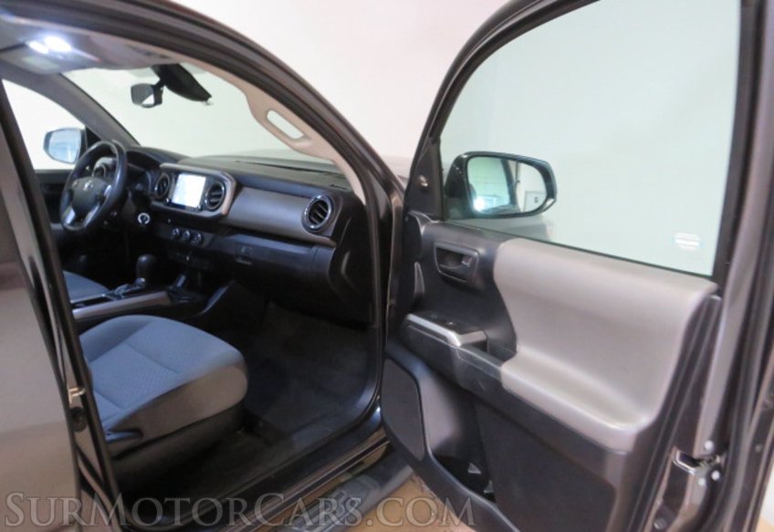 2020 Toyota Tacoma - Image 23