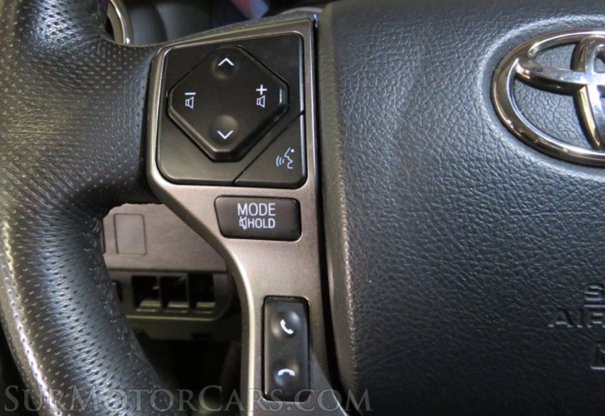 2020 Toyota Tacoma - Image 32