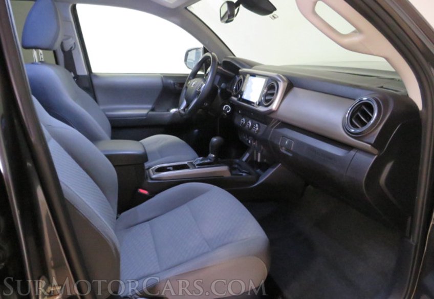 2020 Toyota Tacoma - Image 21