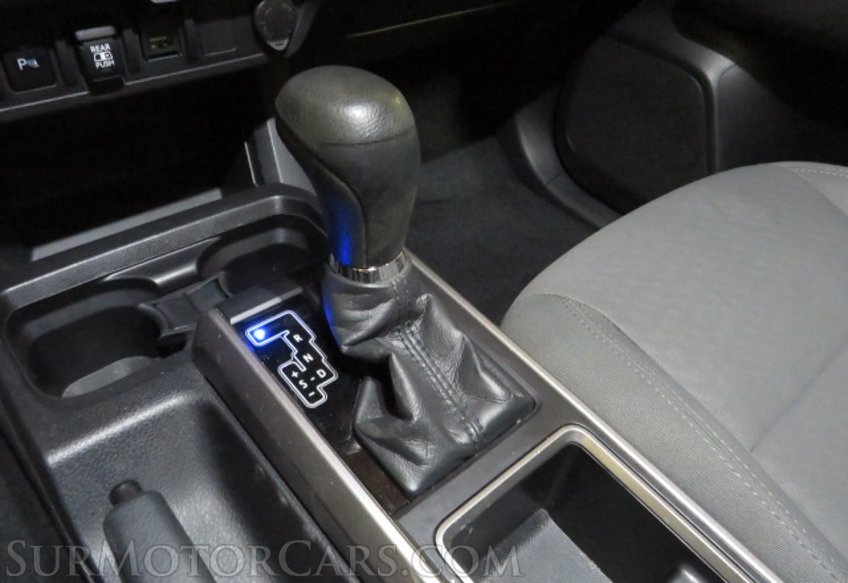 2020 Toyota Tacoma - Image 44