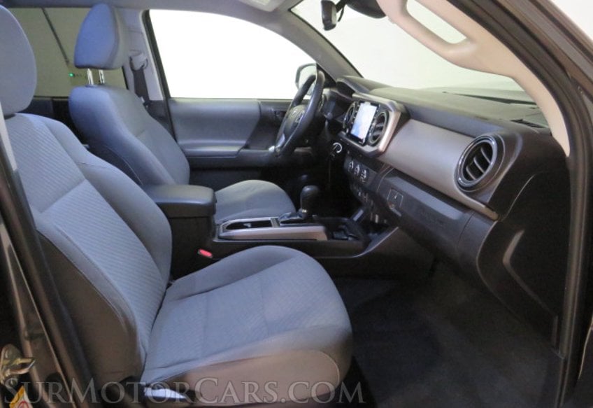 2020 Toyota Tacoma - Image 25