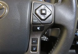 2020 Toyota Tacoma - Image 33