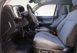 2020 Toyota Tacoma - Image 19