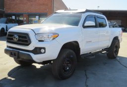 2021 Toyota Tacoma - Image 3