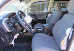 2021 Toyota Tacoma - Image 22