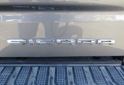 2020 GMC Sierra 1500 - Image 18