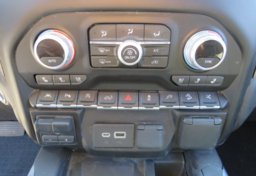 2020 GMC Sierra 1500 - Image 42