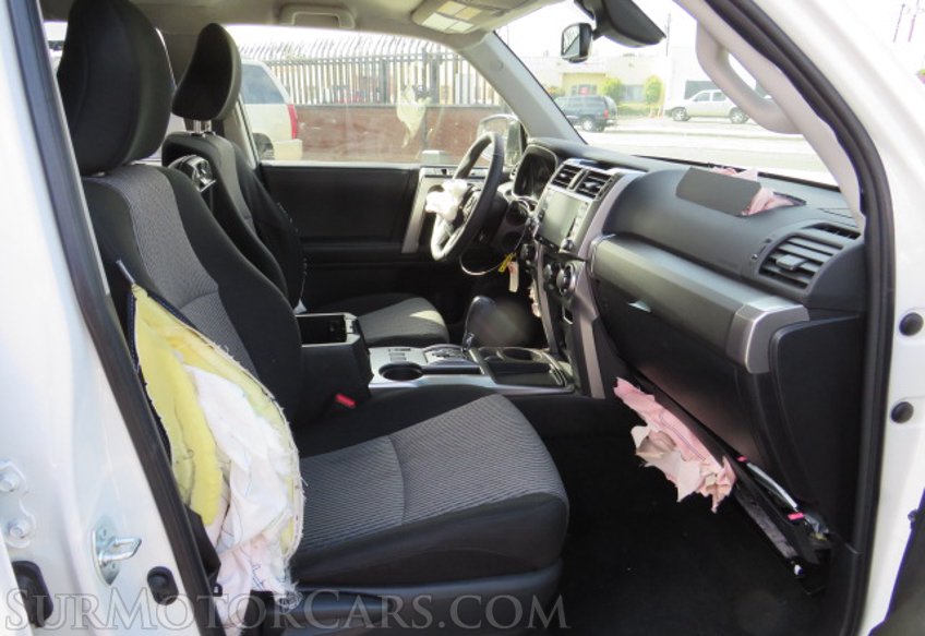 2021 Toyota 4Runner - Image 28