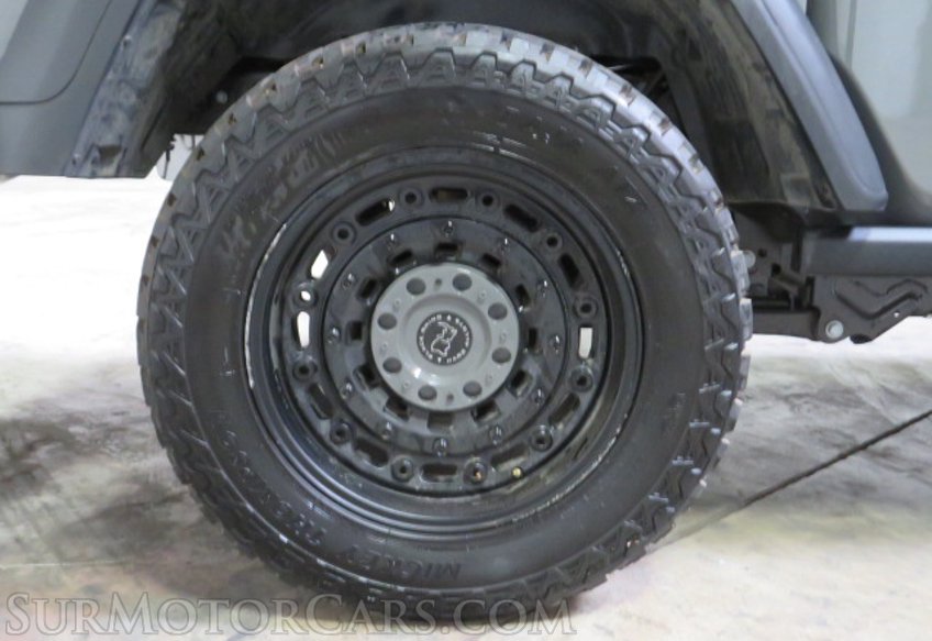 2021 Jeep Gladiator - Image 16