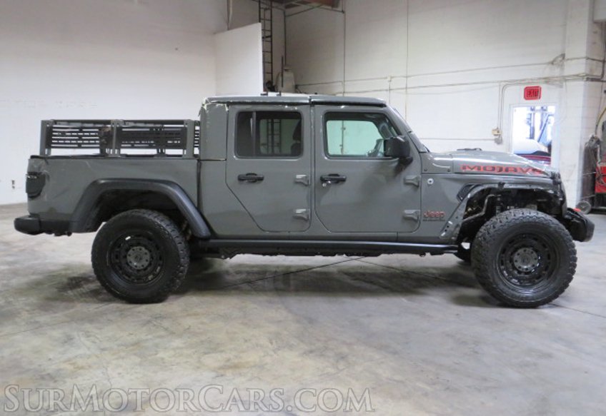 2021 Jeep Gladiator - Image 12