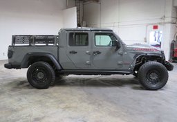 2021 Jeep Gladiator - Image 12