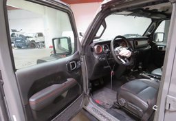 2021 Jeep Gladiator - Image 29