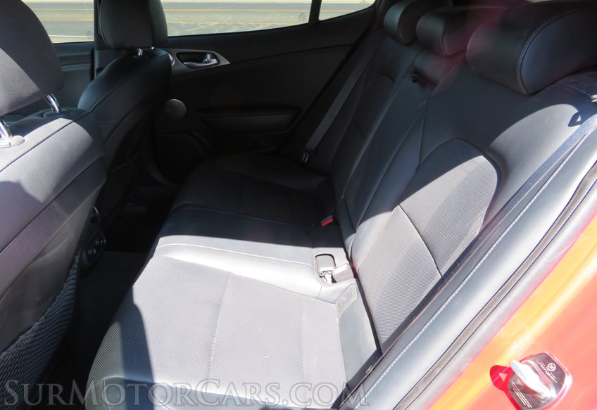 2019 Kia Stinger - Image 33