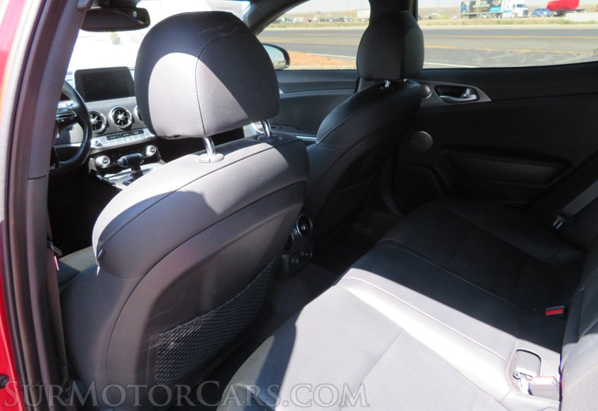 2019 Kia Stinger - Image 31
