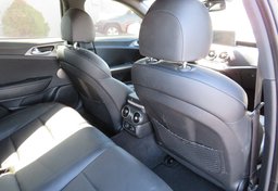 2019 Kia Stinger - Image 29