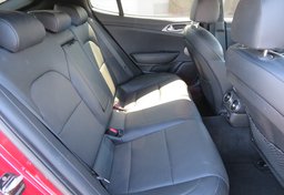 2019 Kia Stinger - Image 32