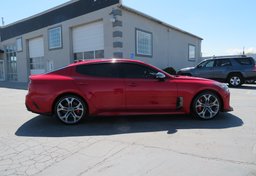 2019 Kia Stinger - Image 10