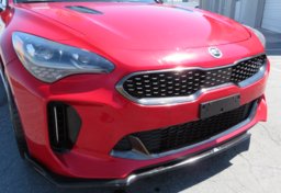 2019 Kia Stinger - Image 18
