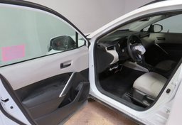 2022 Toyota Corolla Cross - Image 21