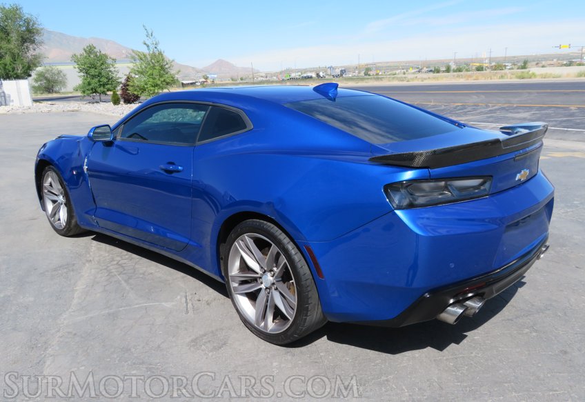 2017 Chevrolet Camaro - Image 6