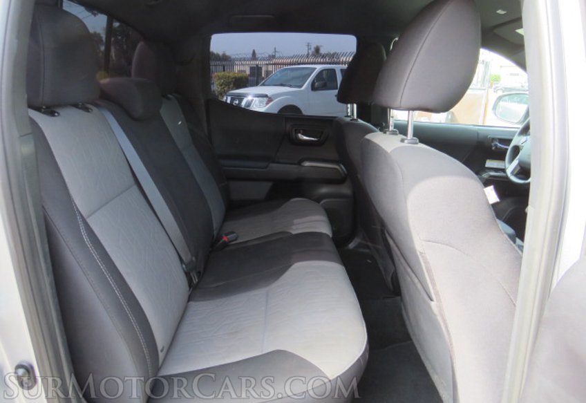 2020 Toyota Tacoma 4WD - Image 30