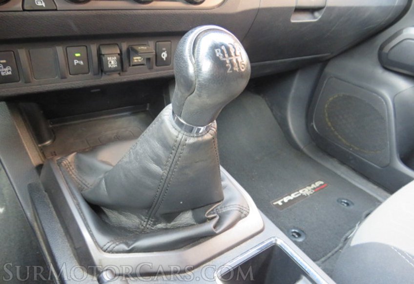 2020 Toyota Tacoma 4WD - Image 36