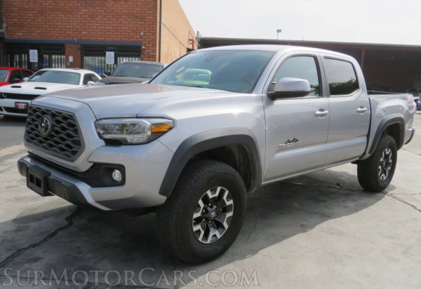 2020 Toyota Tacoma 4WD - Image 4