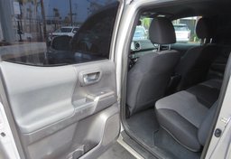 2020 Toyota Tacoma 4WD - Image 21