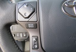 2020 Toyota Tacoma 4WD - Image 42