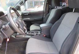 2020 Toyota Tacoma 4WD - Image 23