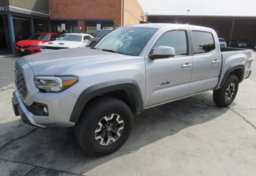 2020 Toyota Tacoma 4WD - Image 2
