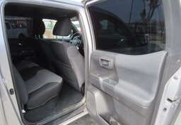 2020 Toyota Tacoma 4WD - Image 22