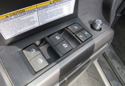 2020 Toyota Tacoma 4WD - Image 38