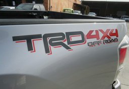 2020 Toyota Tacoma 4WD - Image 17