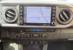 2020 Toyota Tacoma 4WD - Image 33