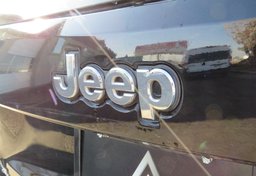 2018 Jeep Grand Cherokee - Image 19