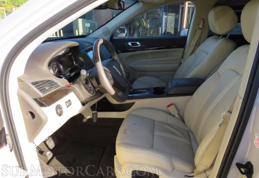 2019 Lincoln MKT - Image 25