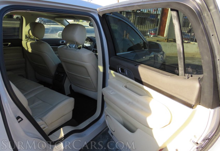 2019 Lincoln MKT - Image 28