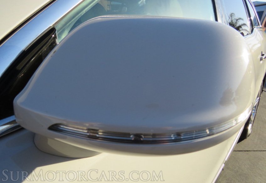 2019 Lincoln MKT - Image 13