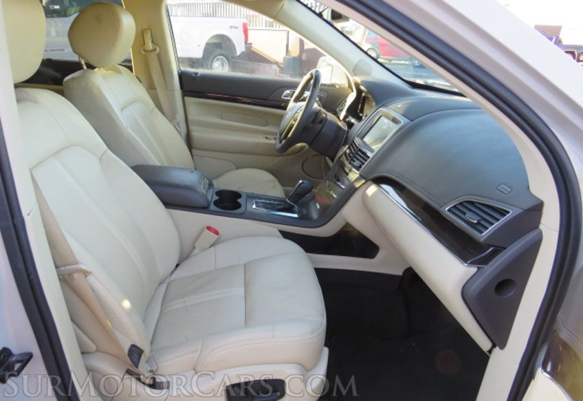 2019 Lincoln MKT - Image 26