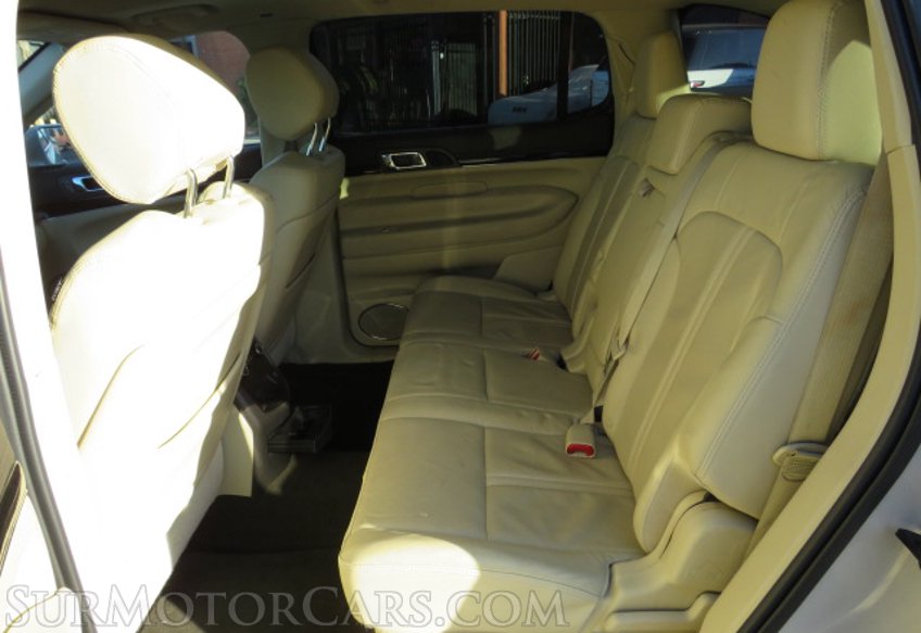 2019 Lincoln MKT - Image 31