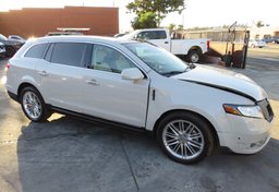 2019 Lincoln MKT - Image 1