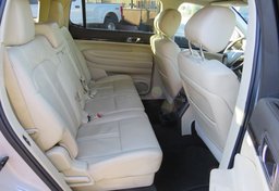 2019 Lincoln MKT - Image 32