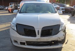 2019 Lincoln MKT - Image 11