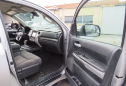 2019 Toyota Tundra 4WD - Image 21