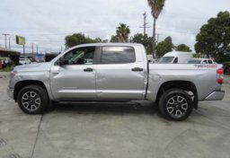 2019 Toyota Tundra 4WD - Image 10