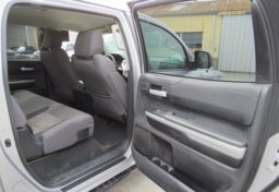 2019 Toyota Tundra 4WD - Image 23