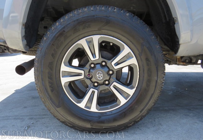 2018 Toyota Tacoma - Image 21